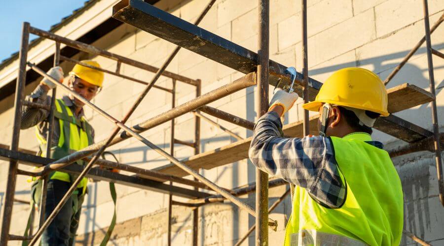 Professional gutter cleaning in Cash, AR